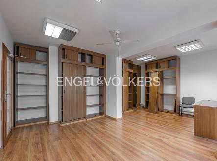 P1156222_exposé | Pronájem - kanceláře, 40 m²