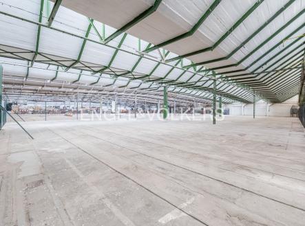 P1144803_web (1) | Pronájem - komerční objekt, sklad, 13 240 m²