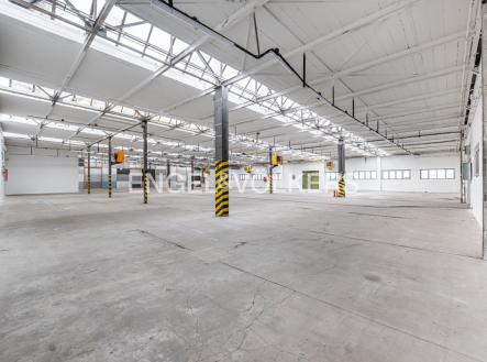 P1144825_web (1) | Pronájem - komerční objekt, sklad, 1 195 m²