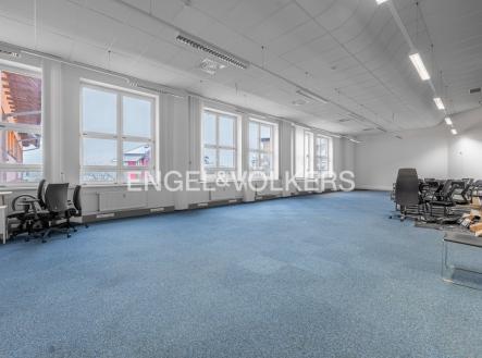 3 | Pronájem - kanceláře, 985 m²
