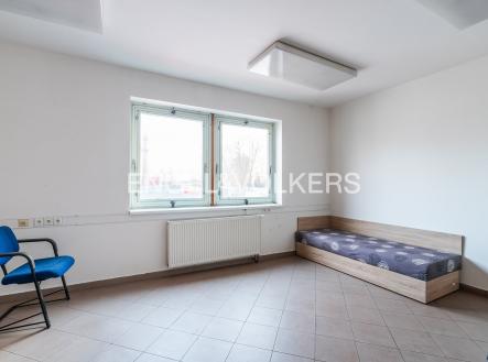 3 | Pronájem - kanceláře, 719 m²