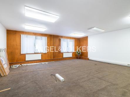 4 (2) | Pronájem - kanceláře, 719 m²