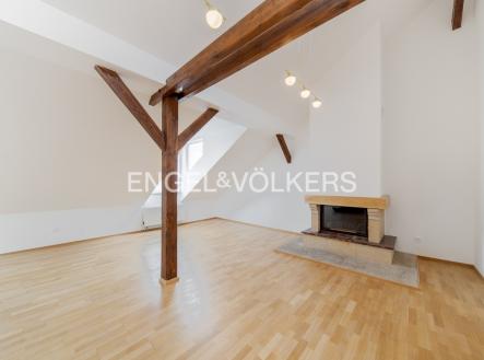 Pronájem bytu, 4+1, 165 m² obrázek