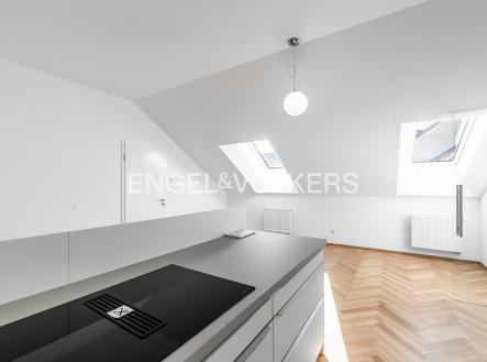 1 | Pronájem bytu, 4+kk, 144 m²