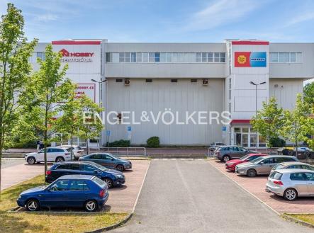 1 | Pronájem - kanceláře, 220 m²