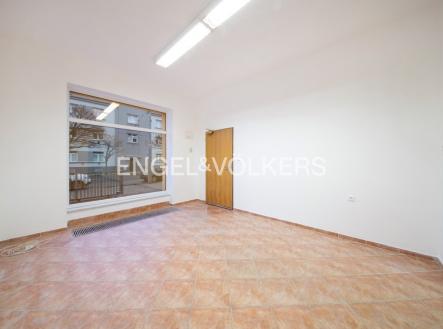 2 | Pronájem - obchodní prostor, 60 m²