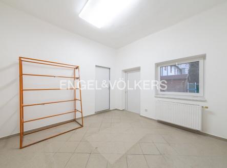 3 | Pronájem - obchodní prostor, 60 m²