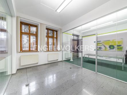 004 | Pronájem - obchodní prostor, 114 m²