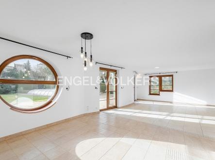 Pronájem - dům/vila, 410 m² obrázek