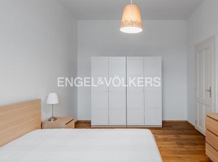 4 | Pronájem bytu, 2+kk, 40 m²