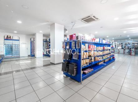 P1211070-Edit_web | Pronájem - obchodní prostor, 340 m²