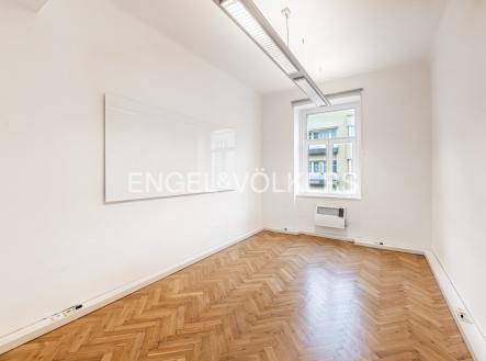 2 | Pronájem - kanceláře, 101 m²