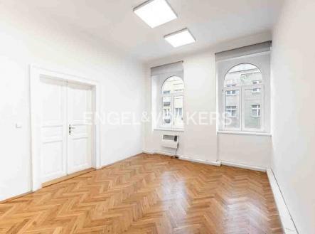 4 (2) | Pronájem - kanceláře, 101 m²