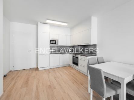 2 | Pronájem bytu, 2+kk, 61 m²