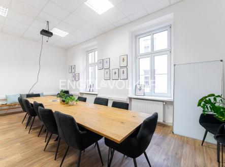 2 | Pronájem - kanceláře, 278 m²