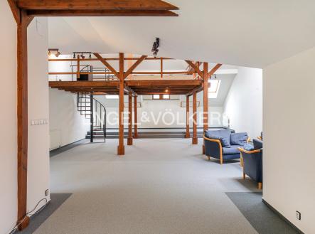 F_0002_A05_1829_exposé_(2008x1339px) | Pronájem - kanceláře, 122 m²