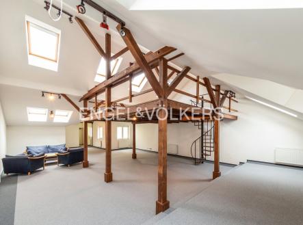 F_0013_IMG_3209_exposé_(2008x1339px) | Pronájem - kanceláře, 122 m²