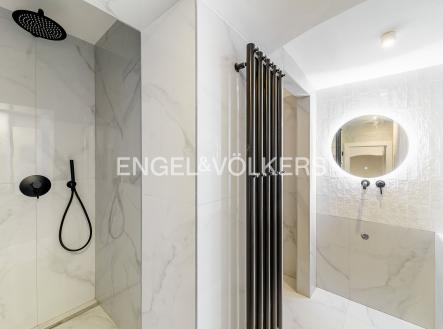 4 (5) | Prodej - kanceláře, 76 m²
