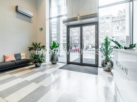 DSC_9244-HDR_web | Pronájem - kanceláře, 553 m²