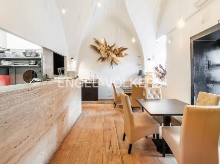 2 | Pronájem - restaurace, 365 m²