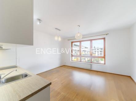 Pronájem bytu, 1+kk, 32 m² obrázek