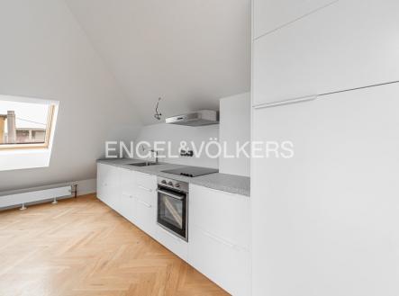 3 | Pronájem bytu, 1+kk, 48 m²