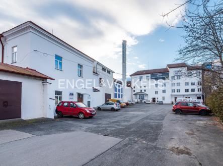 Pronájem - kanceláře, 156 m²