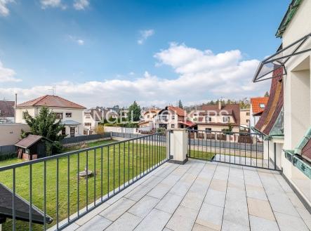 3 | Pronájem - dům/vila, 255 m²