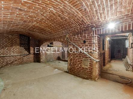 2 | Pronájem - obchodní prostor, 110 m²