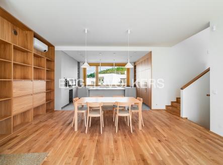 4 | Pronájem - dům/vila, 220 m²