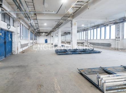 3 | Pronájem - komerční objekt, sklad, 1 070 m²