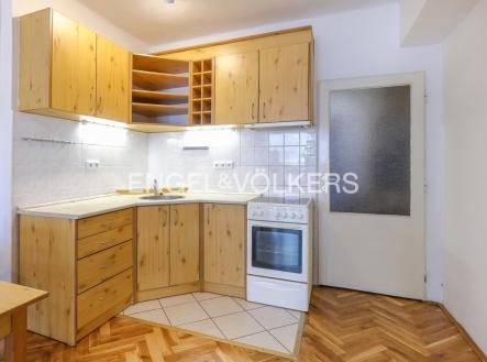 4 | Pronájem bytu, 1+kk, 30 m²
