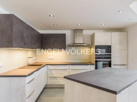 4 | Pronájem bytu, 4+kk, 160 m²