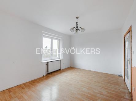 4 (3) | Prodej - dům/vila, 153 m²