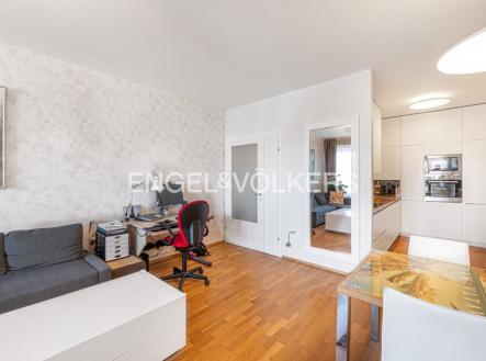 P1245306_web | Pronájem bytu, 2+kk, 69 m²