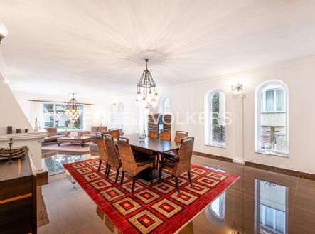 2 | Prodej - dům/vila, 324 m²