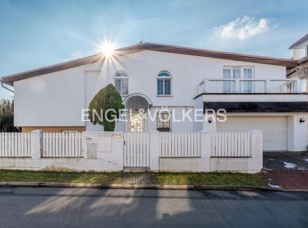 Prodej - dům/vila, 324 m² obrázek