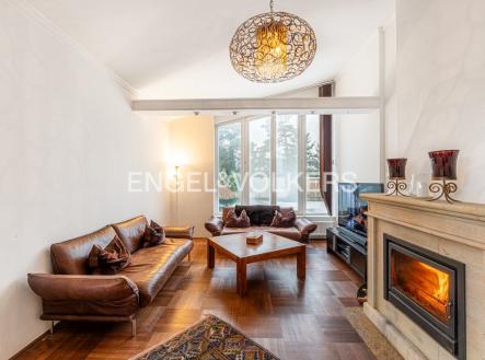 4 | Prodej - dům/vila, 324 m²