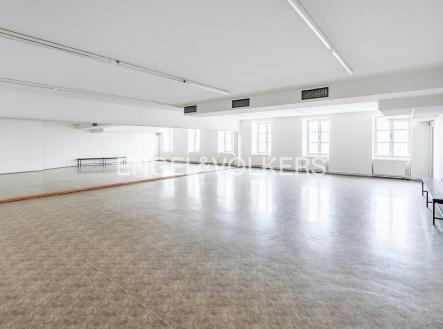 4 | Pronájem - komerční objekt, sklad, 1 767 m²