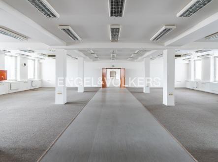 2 | Pronájem - komerční objekt, sklad, 4 385 m²