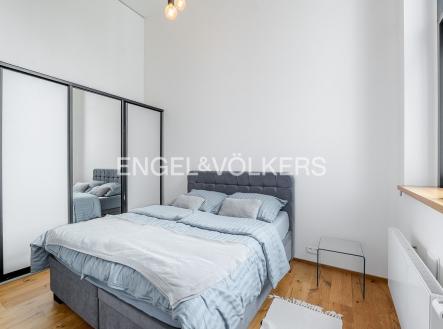 4 | Pronájem bytu, 2+kk, 71 m²