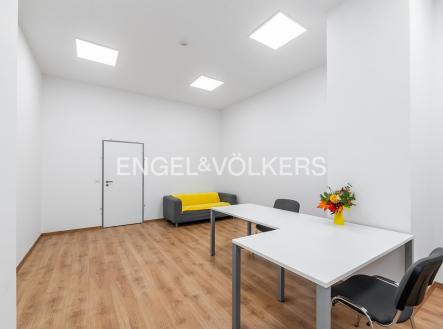 4 | Pronájem - kanceláře, 25 m²