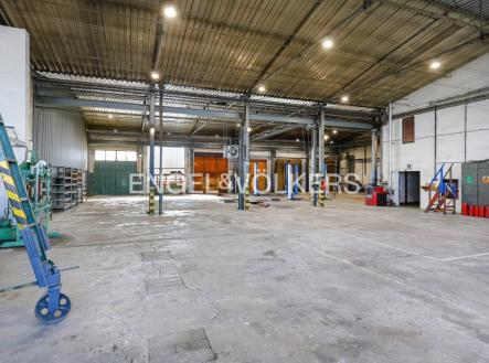 3 | Pronájem - komerční objekt, výroba, 977 m²
