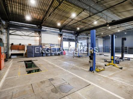 2 | Pronájem - komerční objekt, výroba, 977 m²