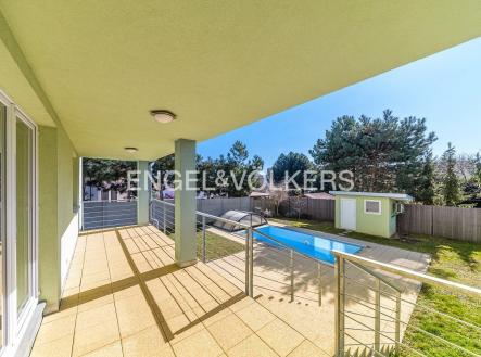 4 | Prodej - dům/vila, 339 m²