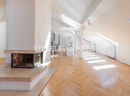 Pronájem bytu, 4+kk, 155 m² obrázek