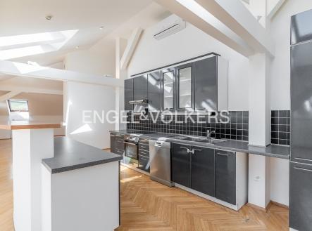 4 | Pronájem bytu, 4+kk, 155 m²