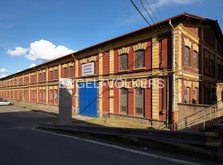 1 (5) | Pronájem - komerční objekt, sklad, 14 528 m²