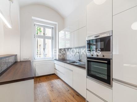 2 (2) | Pronájem bytu, 4+kk, 138 m²