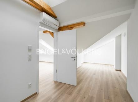 3 | Pronájem bytu, 2+kk, 63 m²